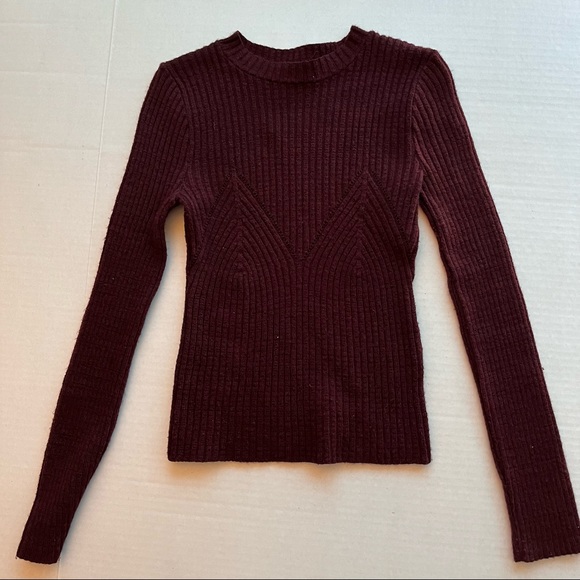 Kendall & Kylie Sweater Wine Color XS Women Crew Neck Made in USA - Picture 1 of 2